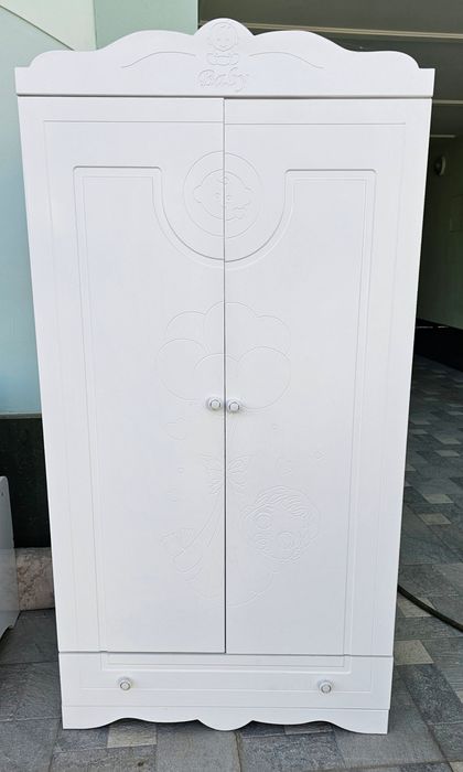 Детская мебель ,кроватка и шкаф