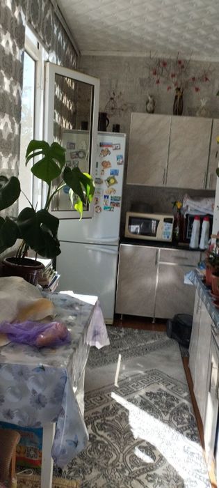 Город Зарафшан. Продаётся трёхкомнатная квартира..