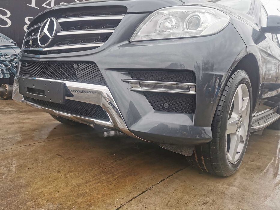 Dezmembrez mercedes ML 250d/ml 350d/far w166/capota/usa w166/