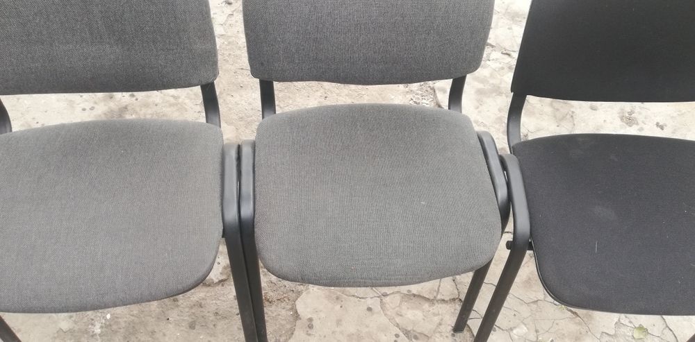 Продам стулья в отличном состоянии, три шт.