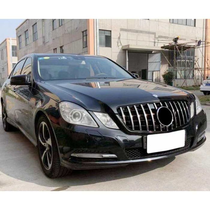 Решетка GT-R ДИЗАЙН ЗА MERCEDES E-CLASS W212 (2009-2013) черен гланц