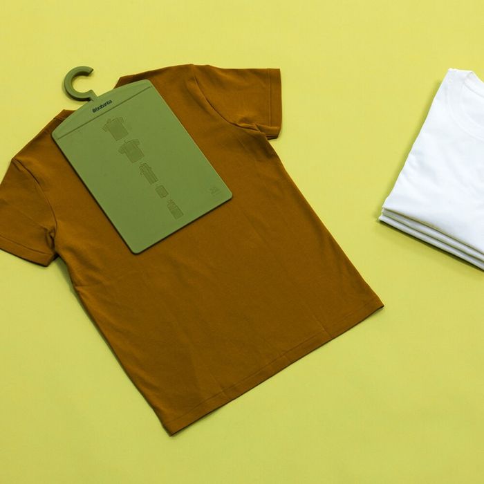 Компактна приставка за прецизно сгъване на ризи и тениски Brabantia