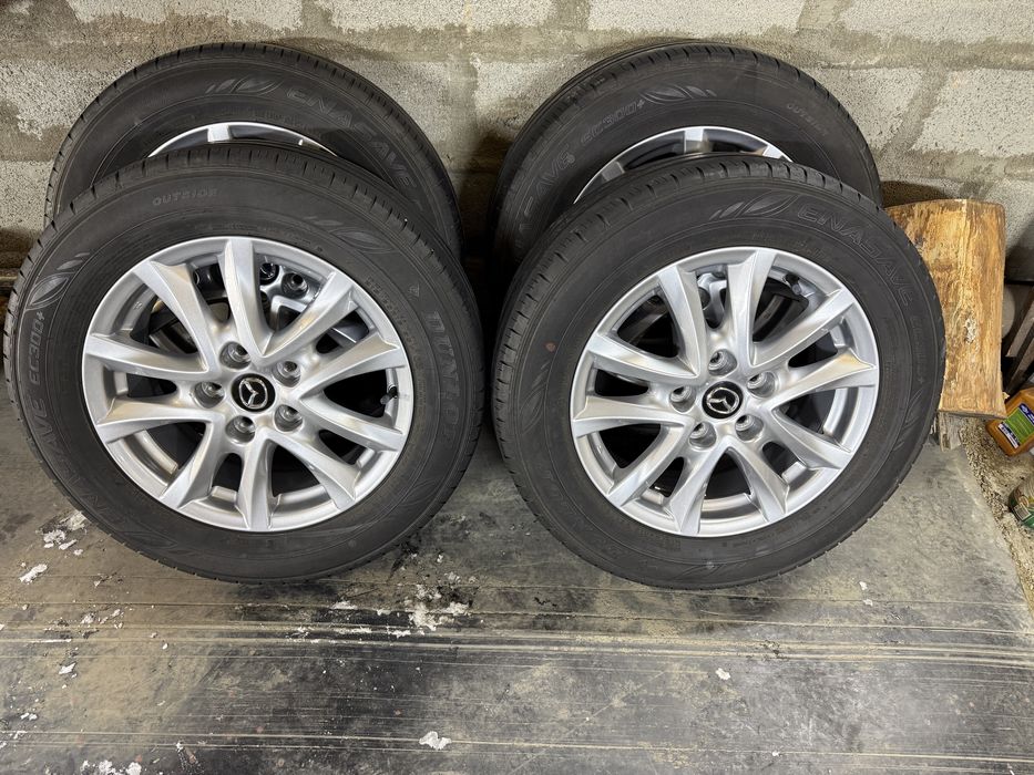 Продам летние шины б/у Dunlop Enasave EC 300+ 215/60 R16