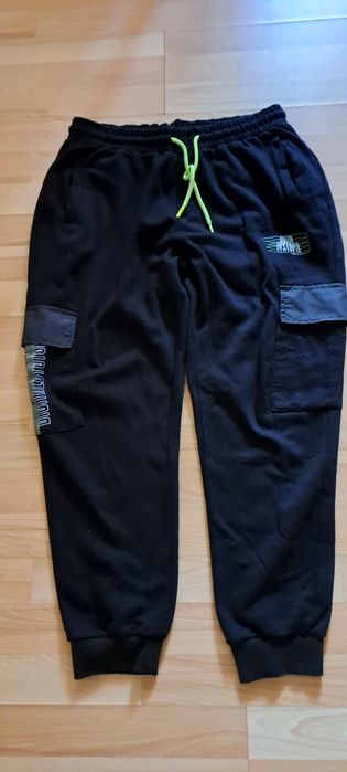 Pantaloni de trening marimea L