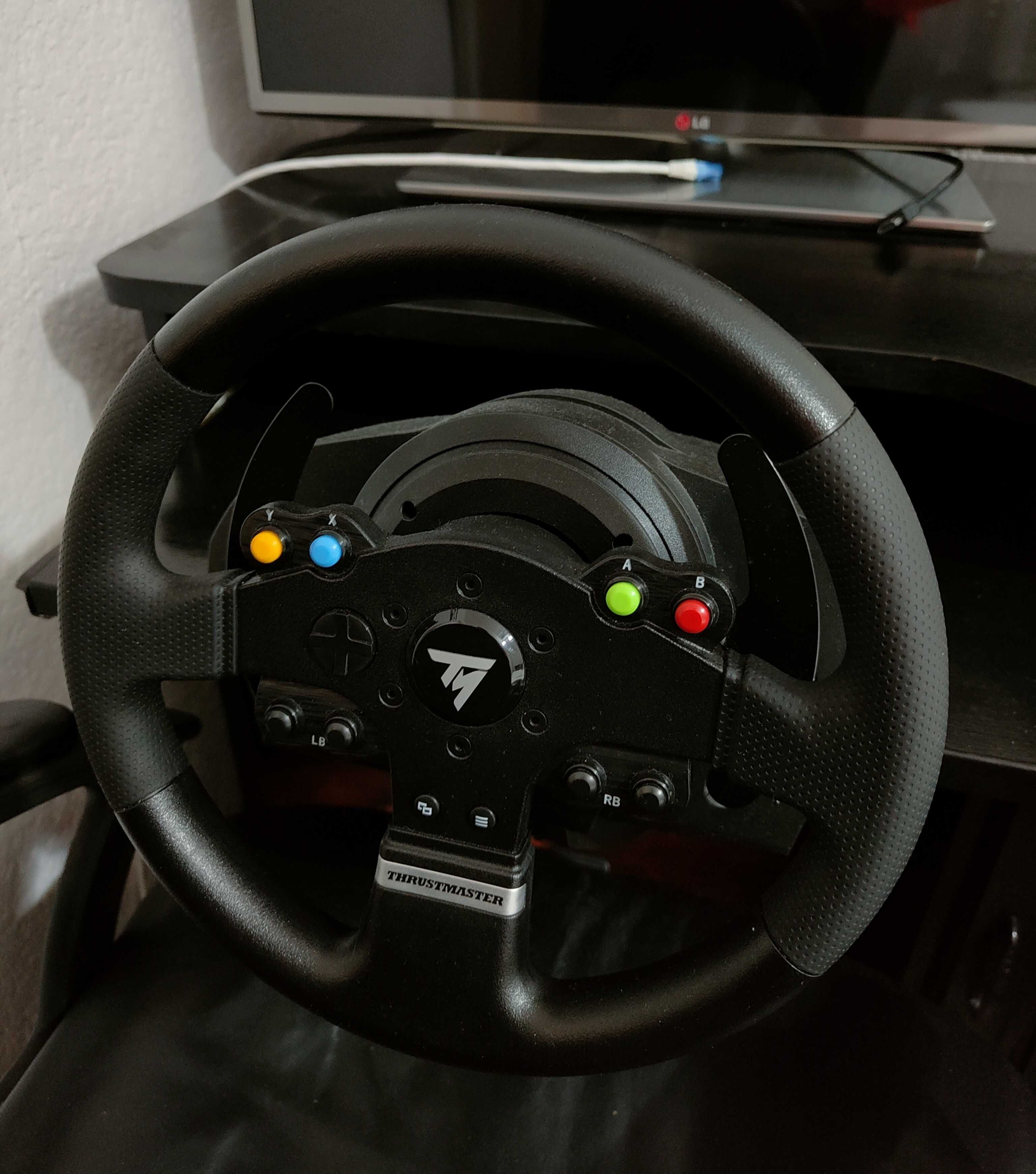 Volan Thrustmaster TMX