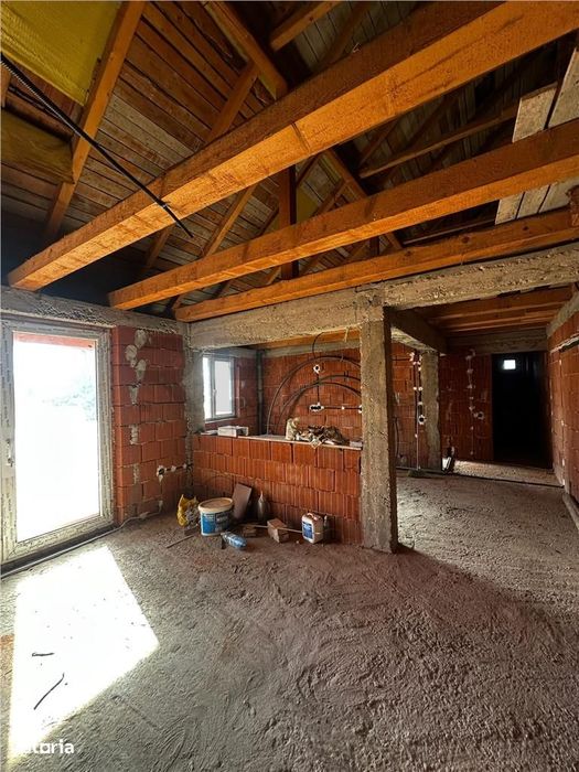 Reco Apartament la rosu in Beius