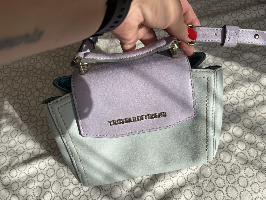 Чантичка Trussardi,оригинална!