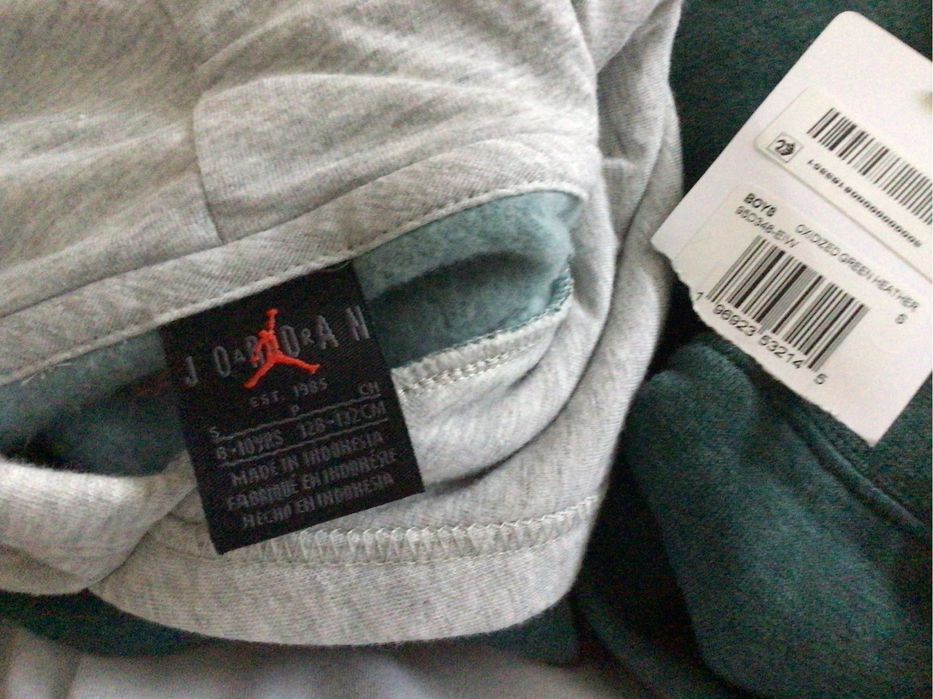 Нови детски суичъри Air Jordan, ватирани