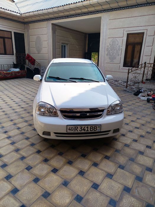 Lacetti oq rangli 2011 yil