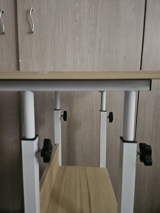 Помощна масичка за лаптоп