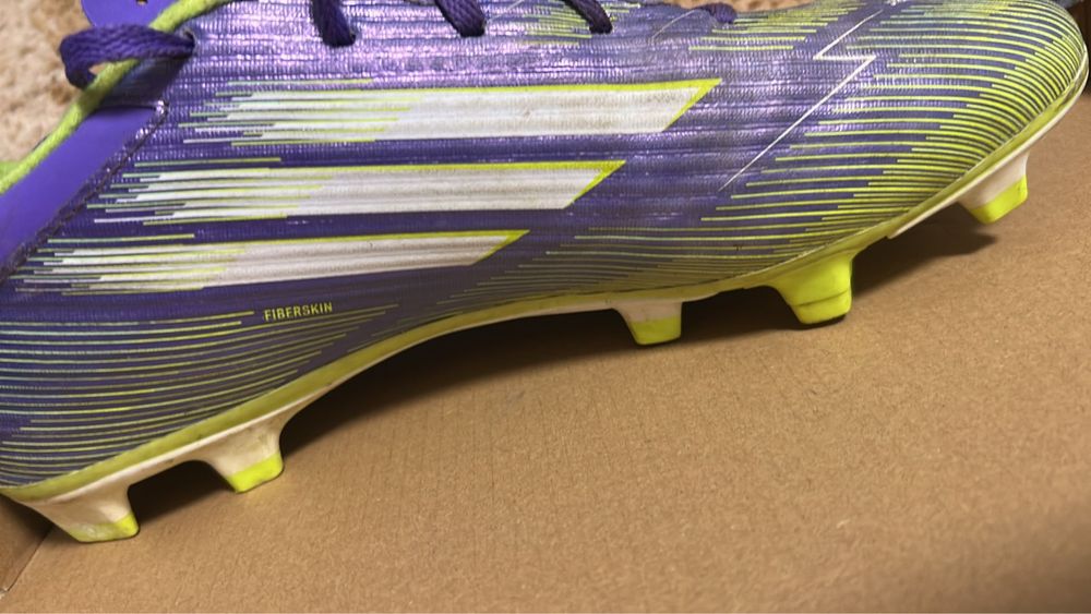 Vand ghete de fotbal