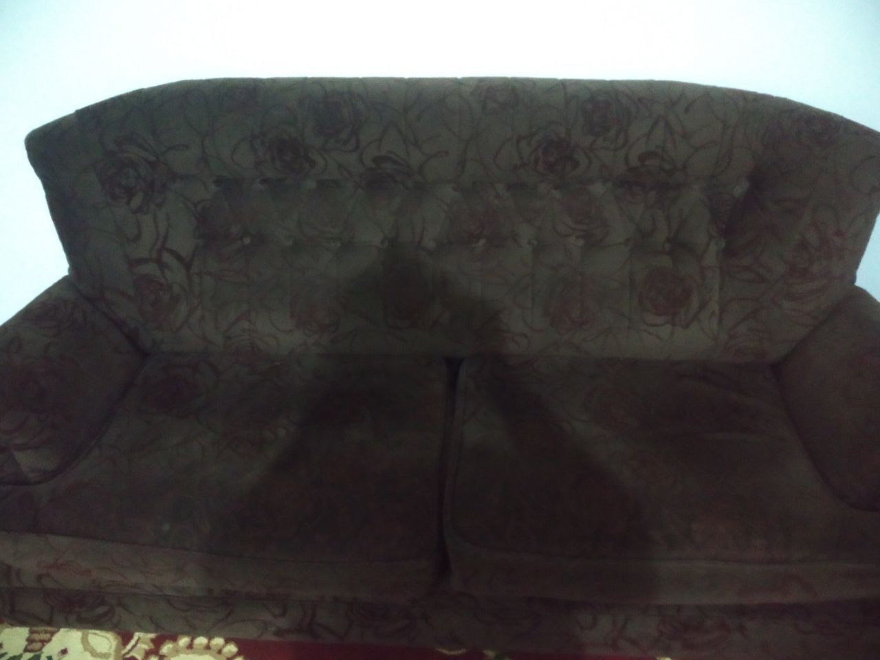 Коричневого  цвета  мягкая мебель диван кресла и полуторка с