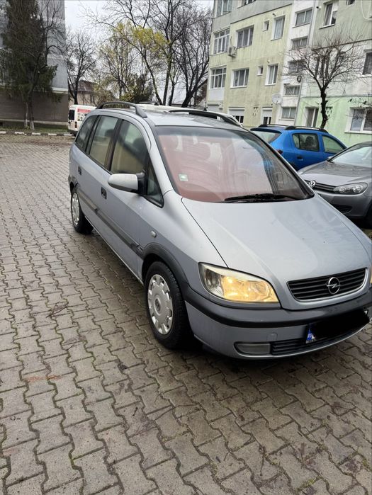 Vand Opel Zafira, 1.6 , 16V, benzina, EURO 4, 7 locuri, culoare gri