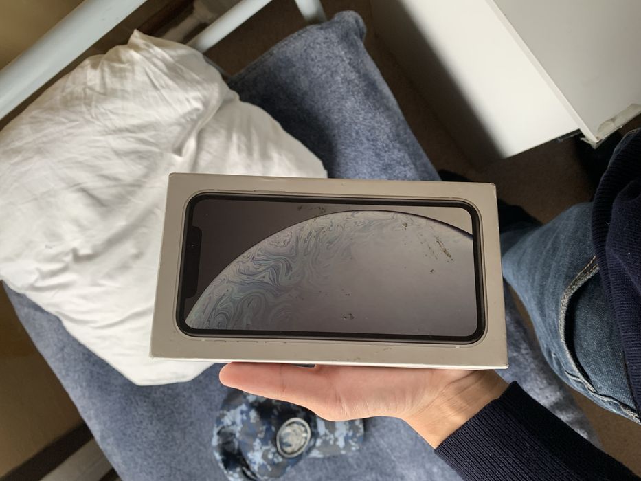 iPhone xr 128gb айфон