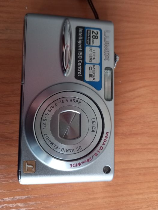 Цифровой фотоаппрат