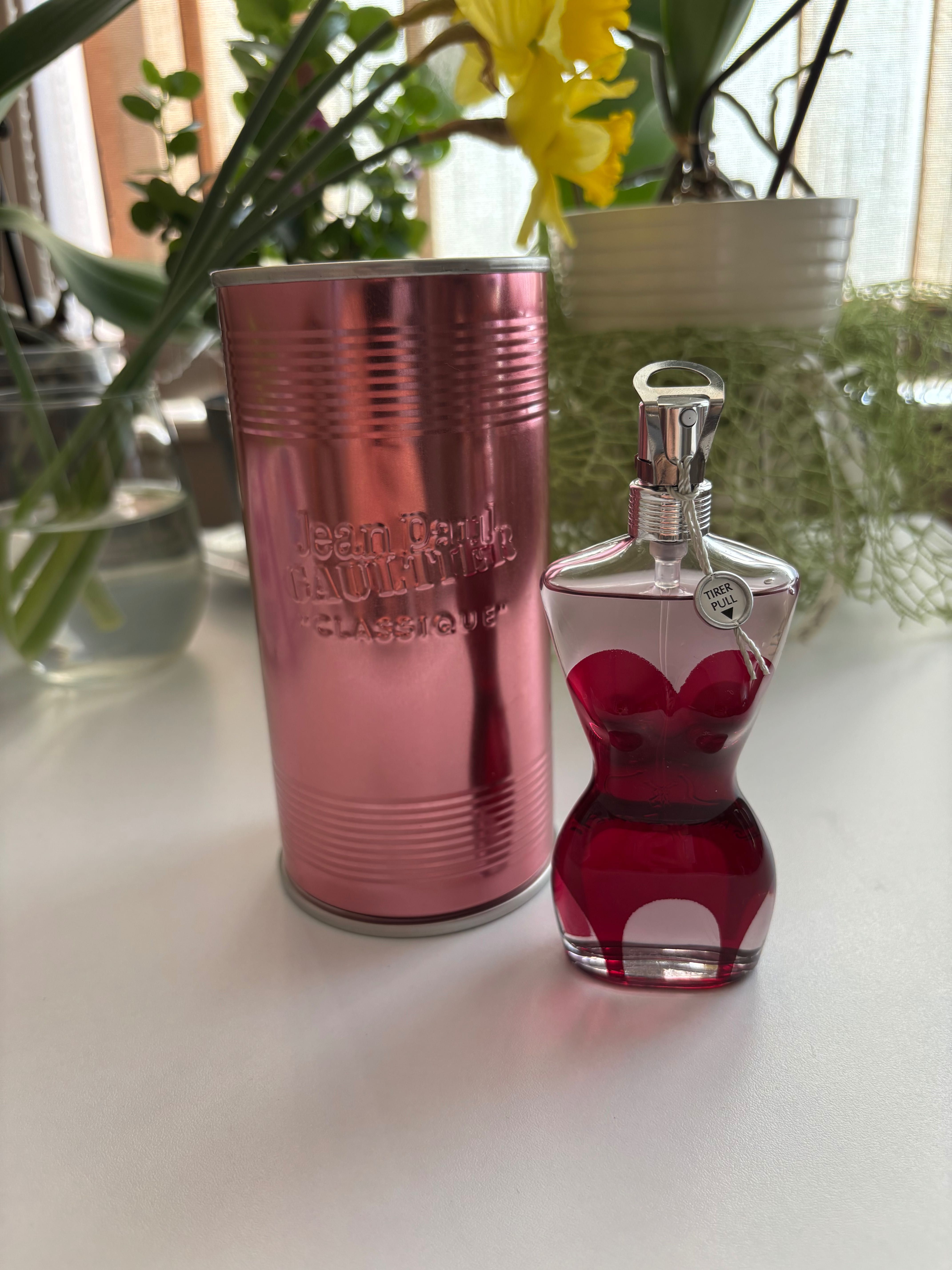 Дамски парфюм CLASSIQUE от Jean Paul Gaultier