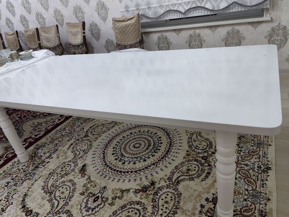 Столы в гостиную