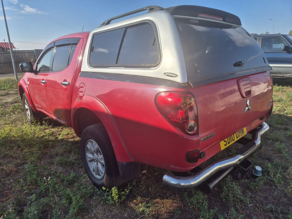Mitsubishi L200 2010 2.5 manual volan dreapta