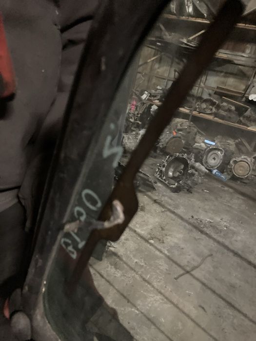 Mazda bt-50 2008 година Задно Стъкло