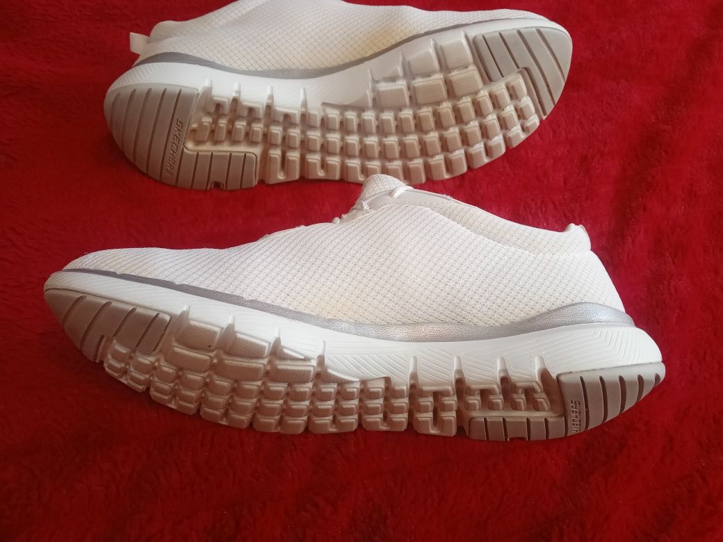Маратонки skechers 43 номер-оригинални