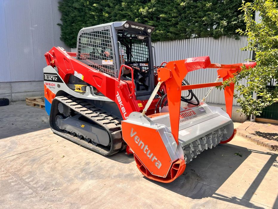 Takeuchi TL 12V2 4 ani garantie Takeuchi TL12-V2 Tocator Forestier