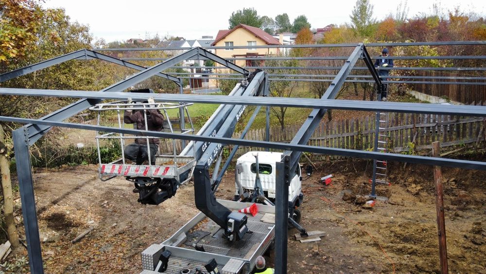 Vând structura metalica din ipe 160