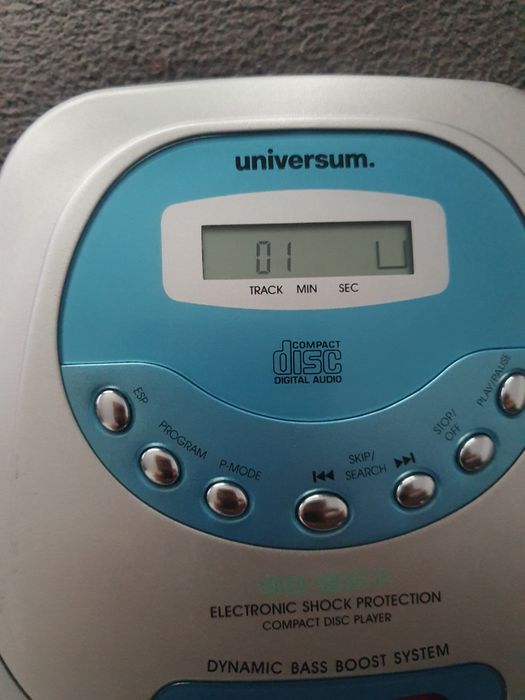 Vând cd player Universum
