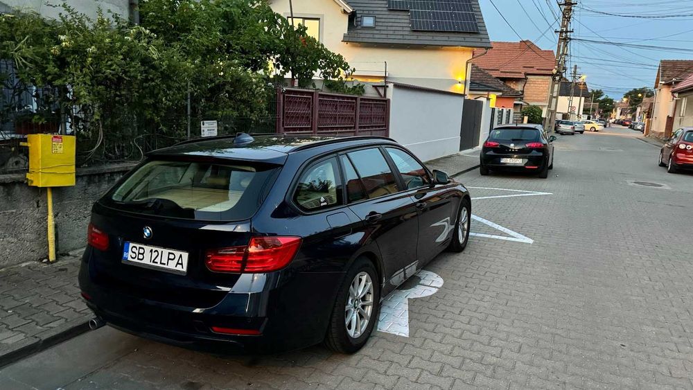 BMW Seria 3  2.0 D Touring  F31 2013
