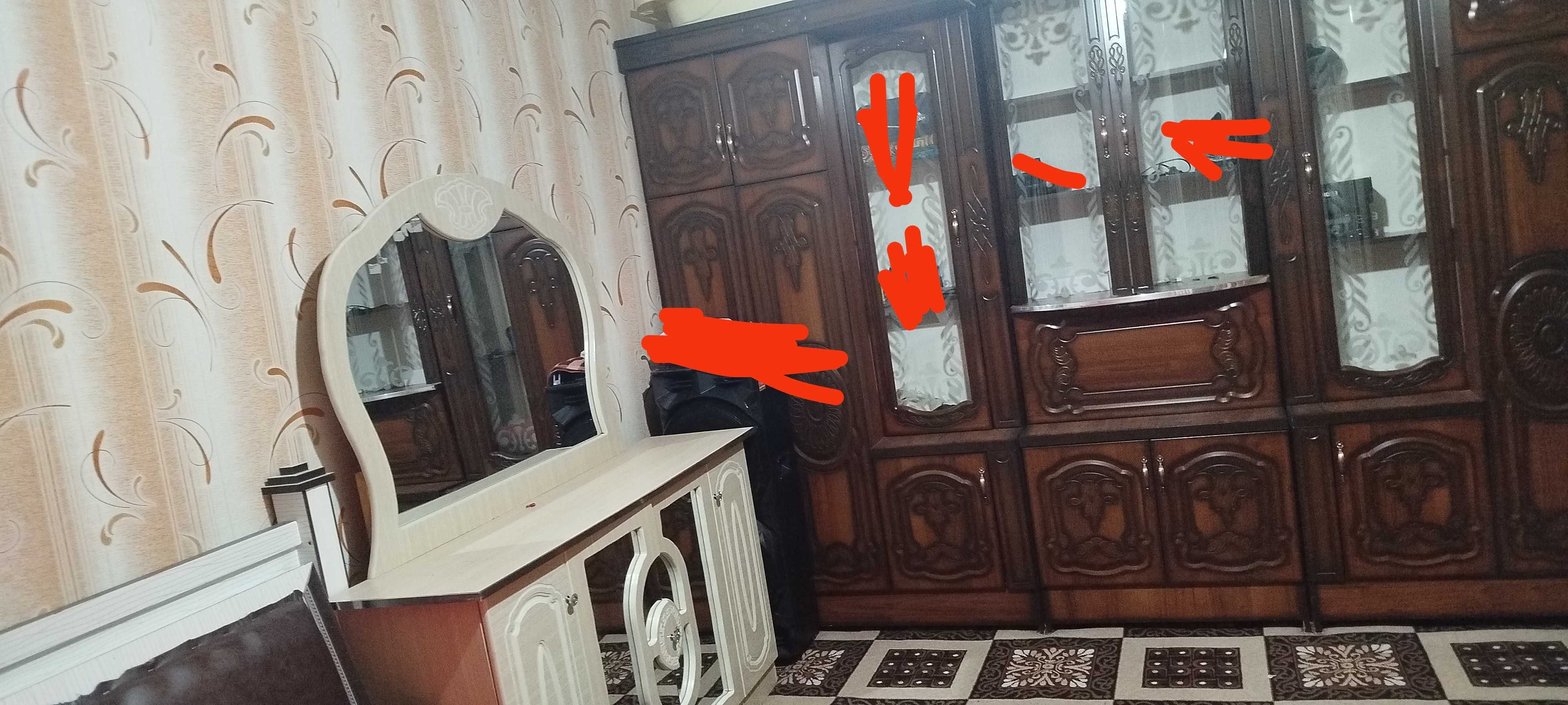 Mebel sotiladi shkaf bilan trimo