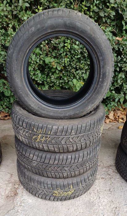 Зимни гуми  16-ки  4 броя 205/60/16  PIRELLI