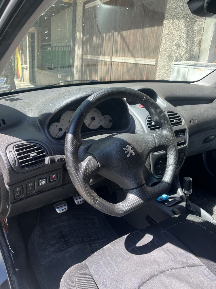 Peugeot 206 s16 2.0 с газ