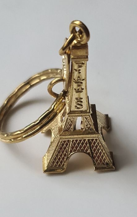 Breloc turn Eiffel Paris
