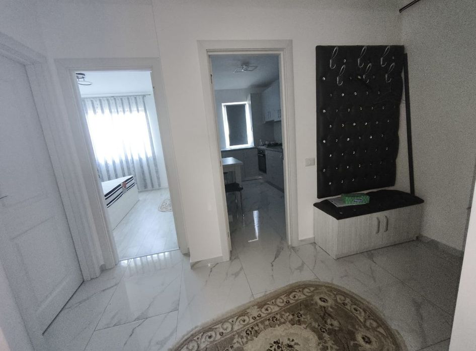 Vând apartament Ipotesti