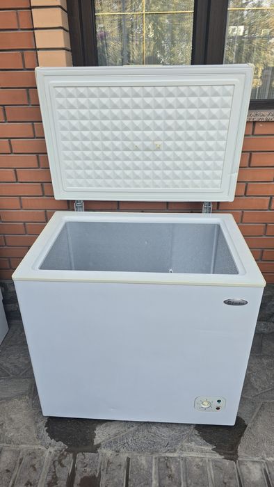 Продам морозильную камеру