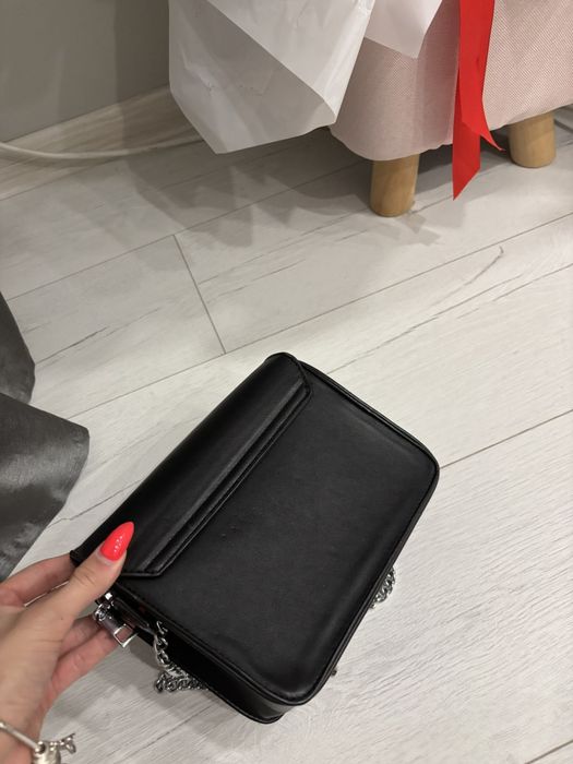 Чантичка черна 10лв.