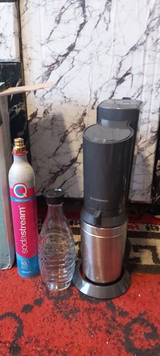 Set aparat pentru preparat bauturi carbogazoase SodaStream Crystal 3.0