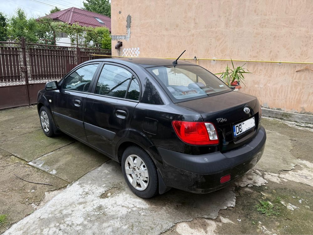 Kia Rio sedan 1.4 benzina