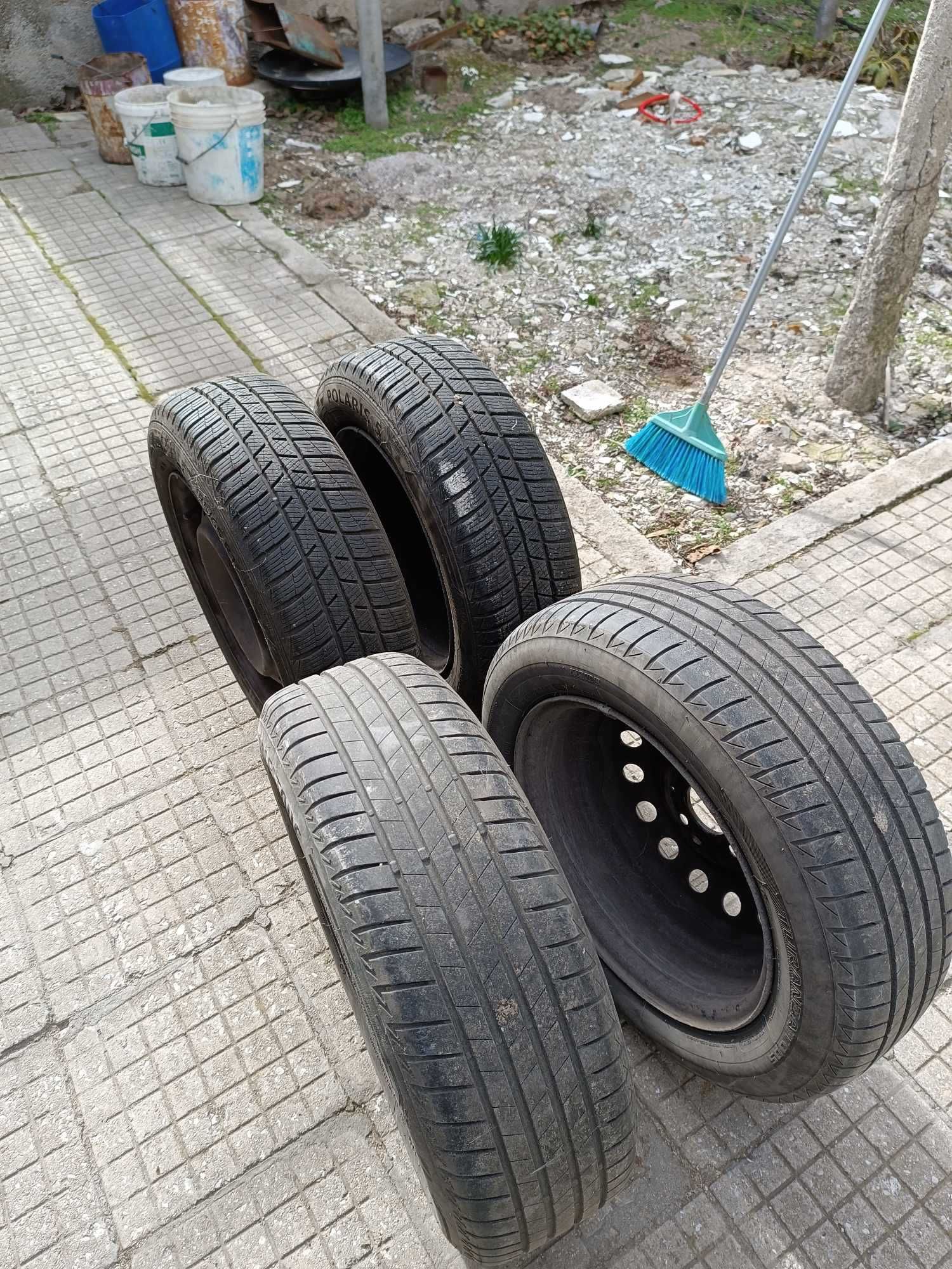 Гуми 4броя 15 цола  185/65 R15 +4 джанти