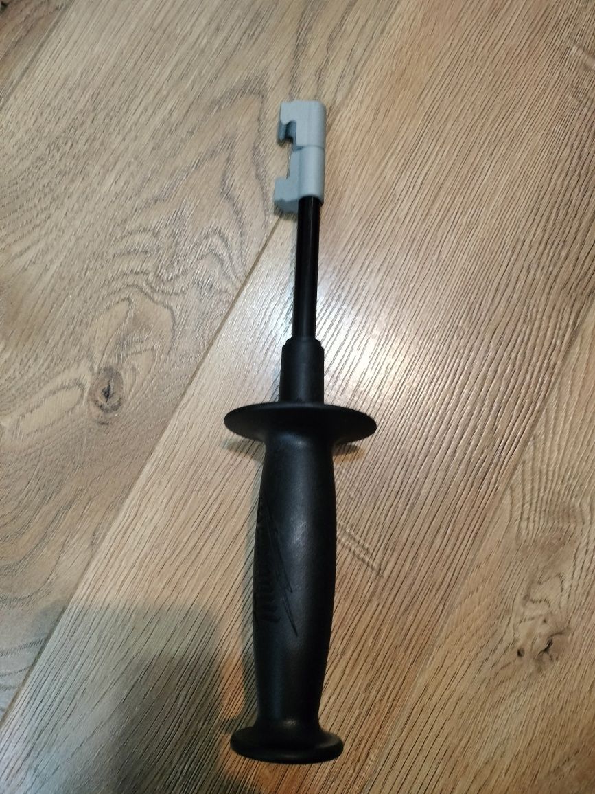 Mâner filetanta Milwaukee