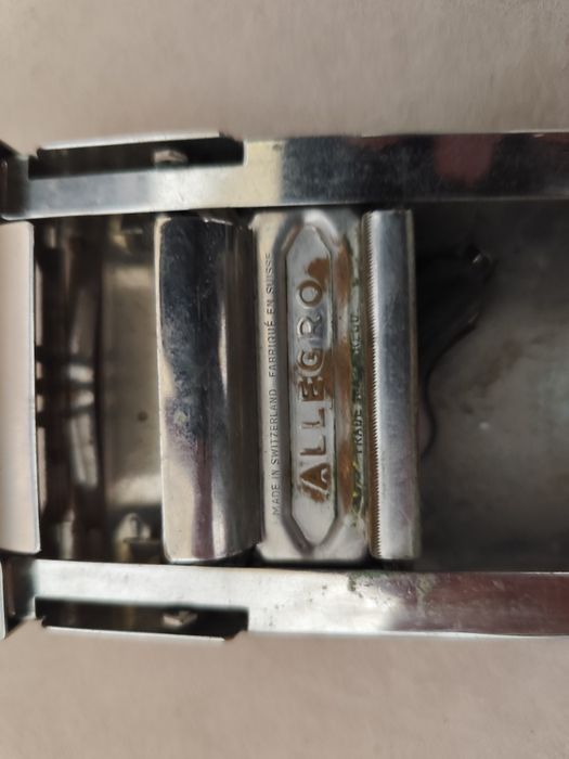 Уред за заточване на бръснарски ножчета - ALLEGRO