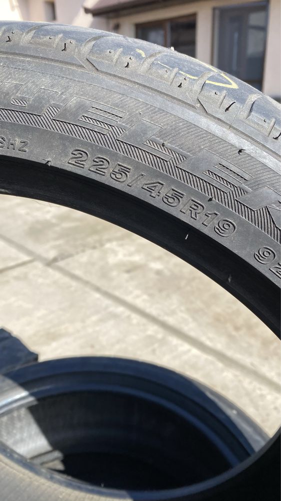 Cauciucuri (Pneuri) R19 Bridgestone Sport