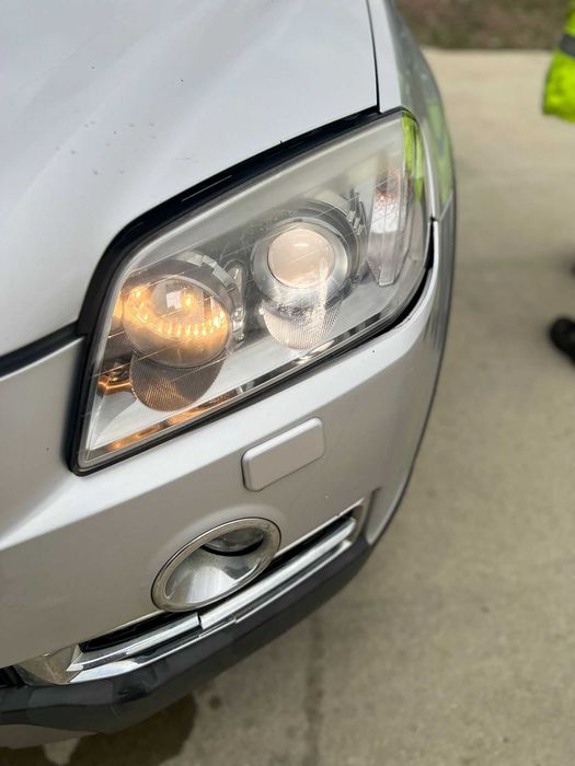 Far stanga dreapta xenon Chevrolet Captiva