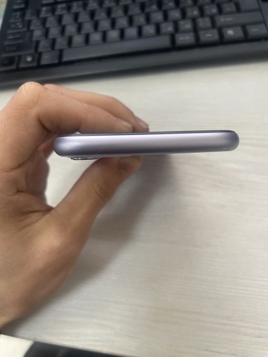 Iphone 11 128G 84% icloudga tushgan