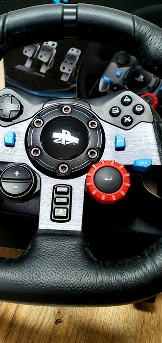 Gaming Volan Logitech G29 Volan+pedal+schimbător+adapter 

Funcționeaz