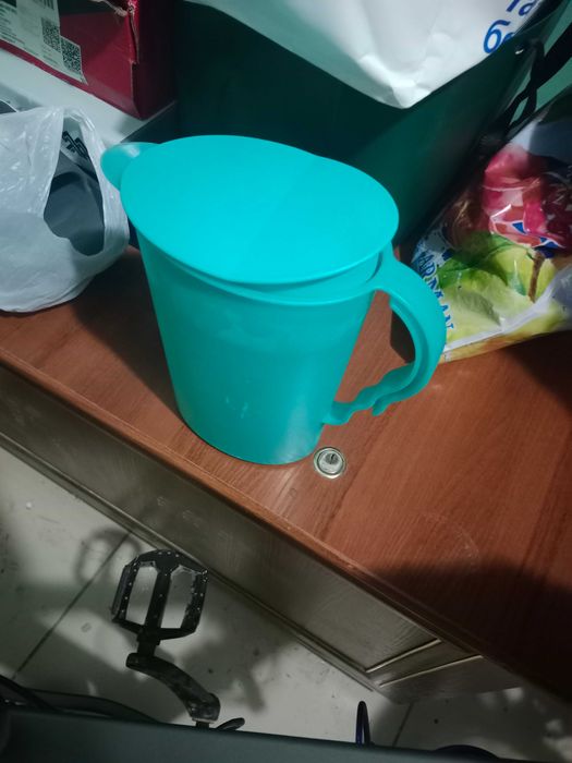 Продается кувшин tupperware