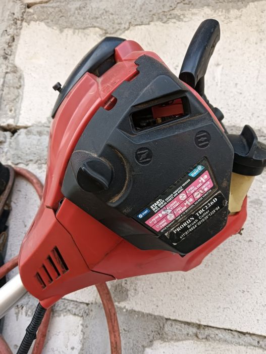 De vânzare aceasta motocoasa.