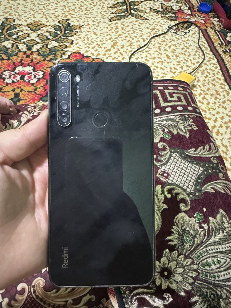 Redmi note 8 sotiladi 64talik holati yaxshi arzonga beriladi