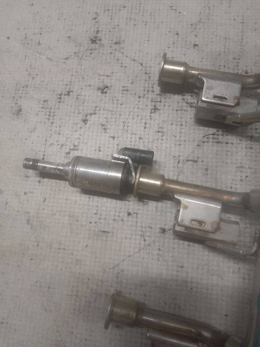 rampa plus injectoare  ford fiesta 0.9 benzina 2018