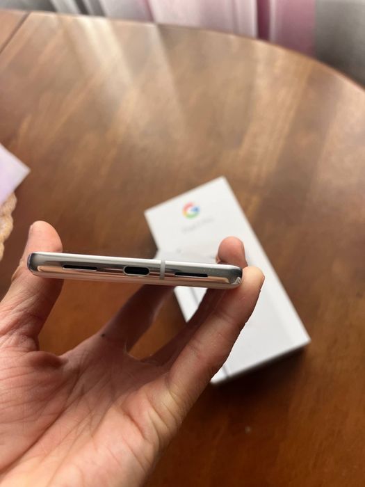 Обменяю пиксель 7 про в идеальном состоянии 128