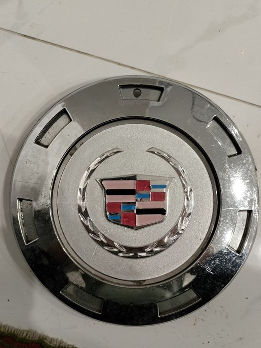 Колпак на диск Cadillac Escalate
